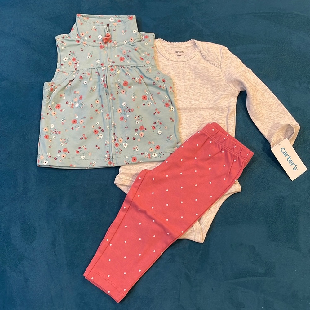🧡💜 NWT Carter’s Three Piece Floral Vest Set 6-9 months size